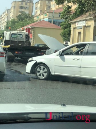 Paytaxtda qəza - xəsarət alan var (FOTO)